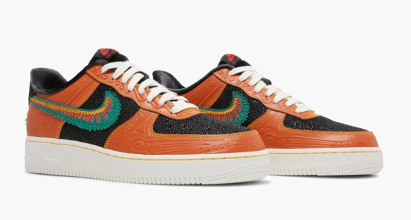 Air Force 1 '07 LX SiEMPRE Familia - Sneakers Outlet Co