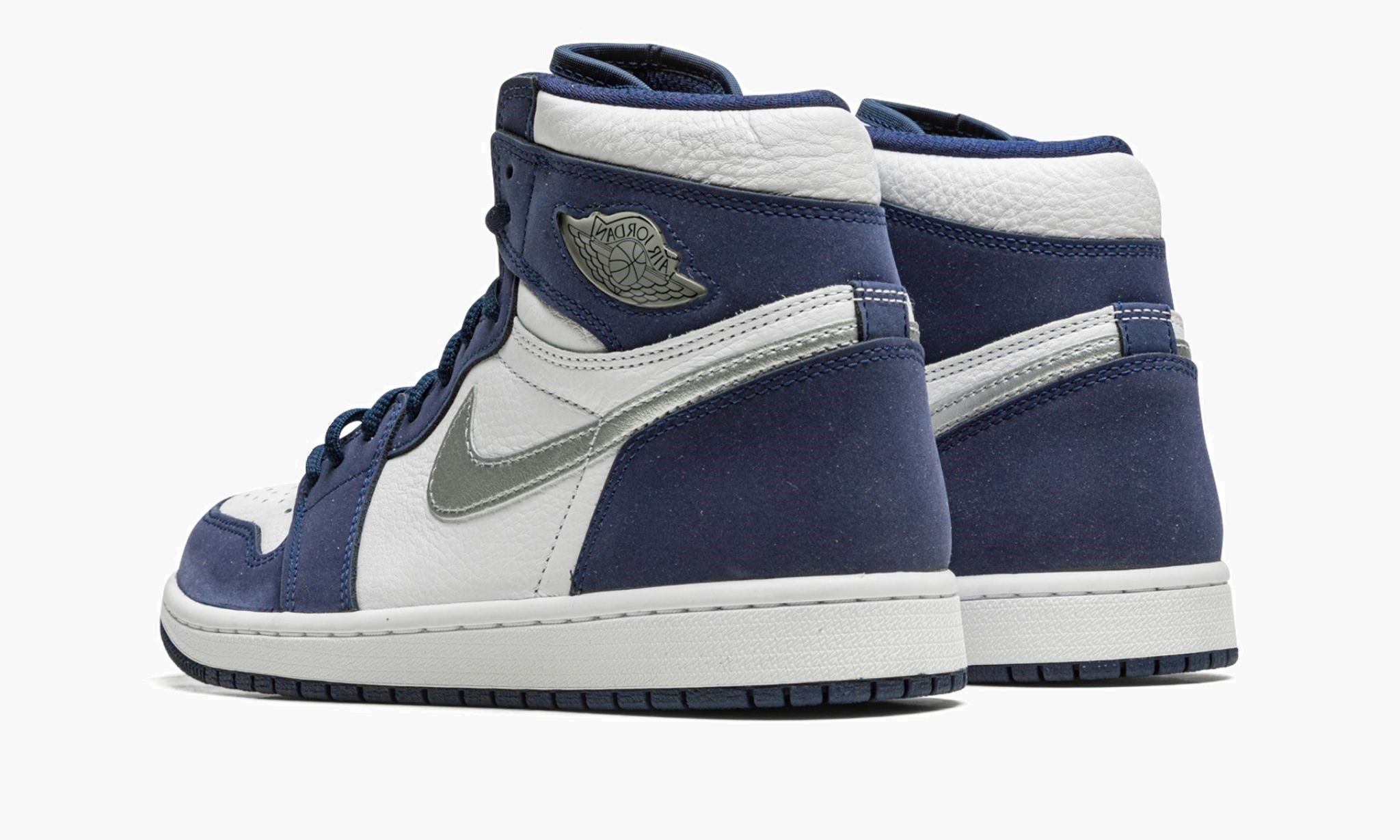 Air Jordan 1 High OG Midnight Navy - Image 3
