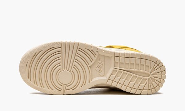 Nike Dunk Low Banana - Sneakers Outlet Co